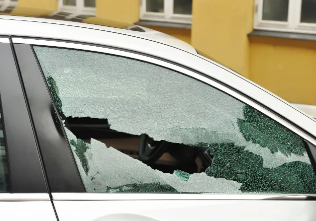 Professional Passenger Window Glass Solutions in Dubai